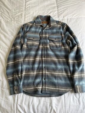 Levitate Men's Blue Striped Button-up Fleece Shirt Jacket
